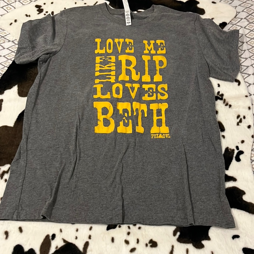 Yellowstone Rip and Beth Tee